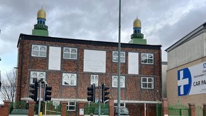 İngiltere'de korkunç olay: Camiden dönen yaşlı adamı ateşe verdi!