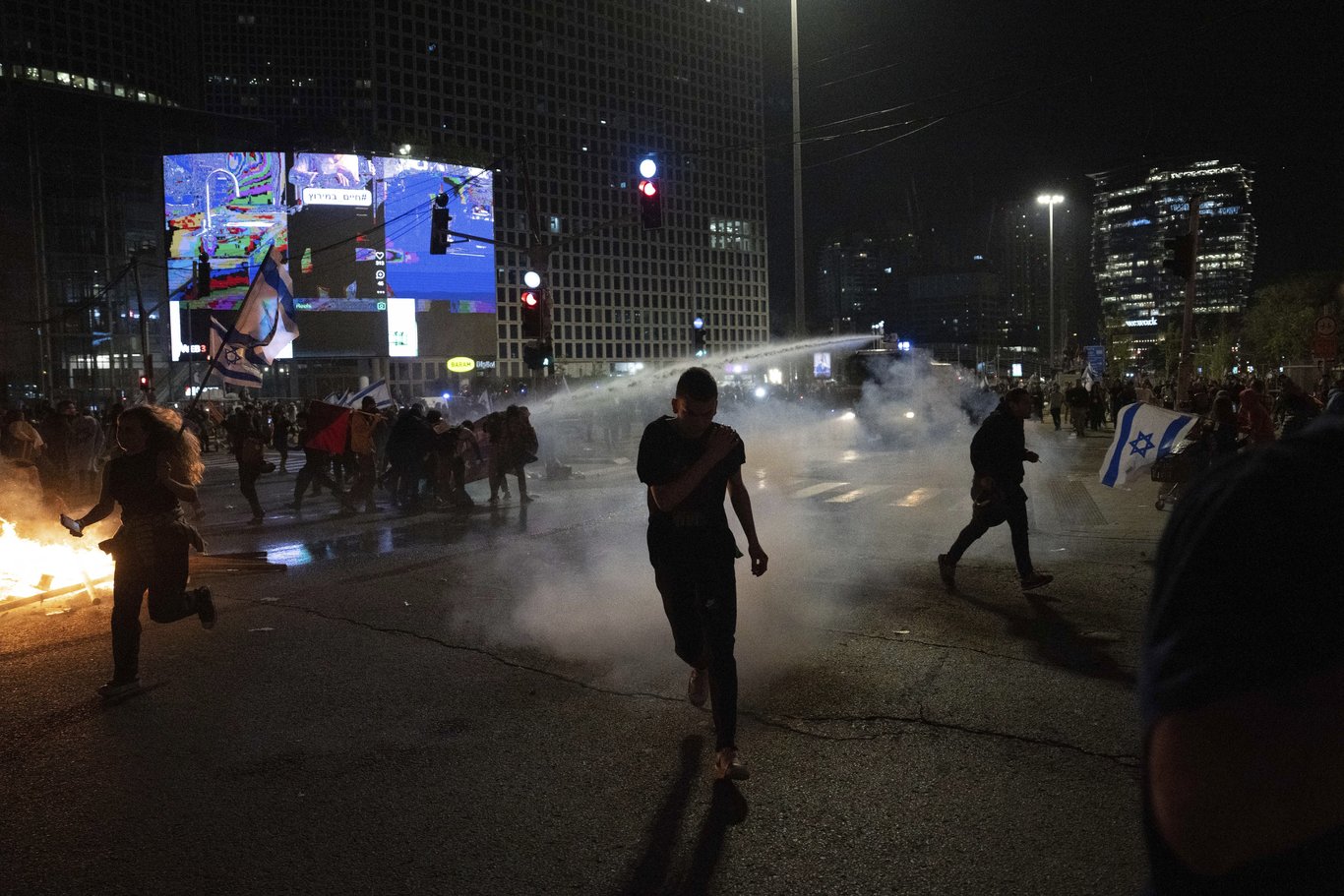 İsrail'de tansiyon düşmüyor!