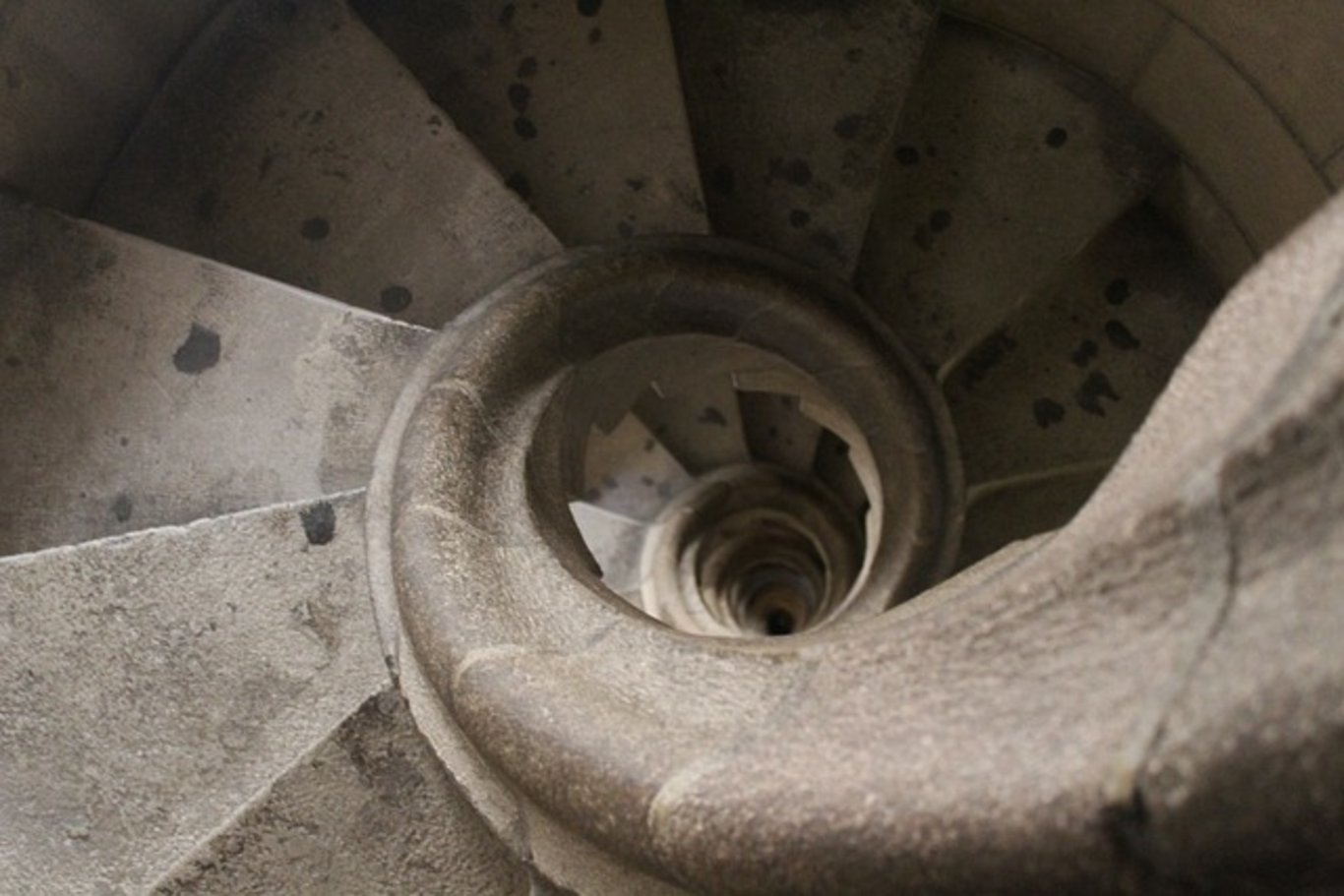 Orta çağ kalelerinin gizli savaş taktiği: Sarmal merdivenler