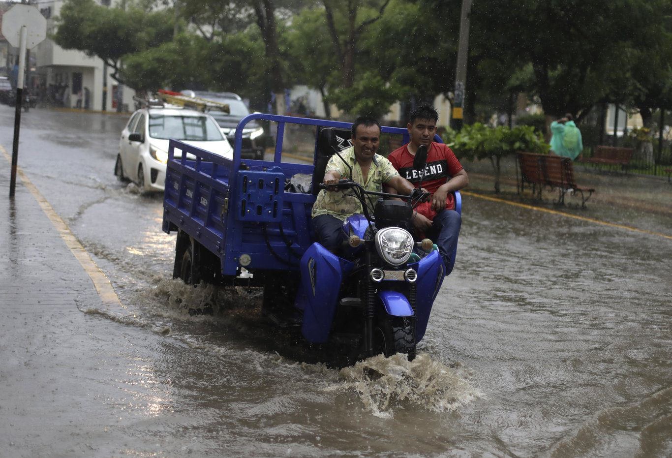 Peru'da Yaku Kasırgası sele ve yüzlerce yıkıma neden oldu: 65 kişi hayatını kaybetti