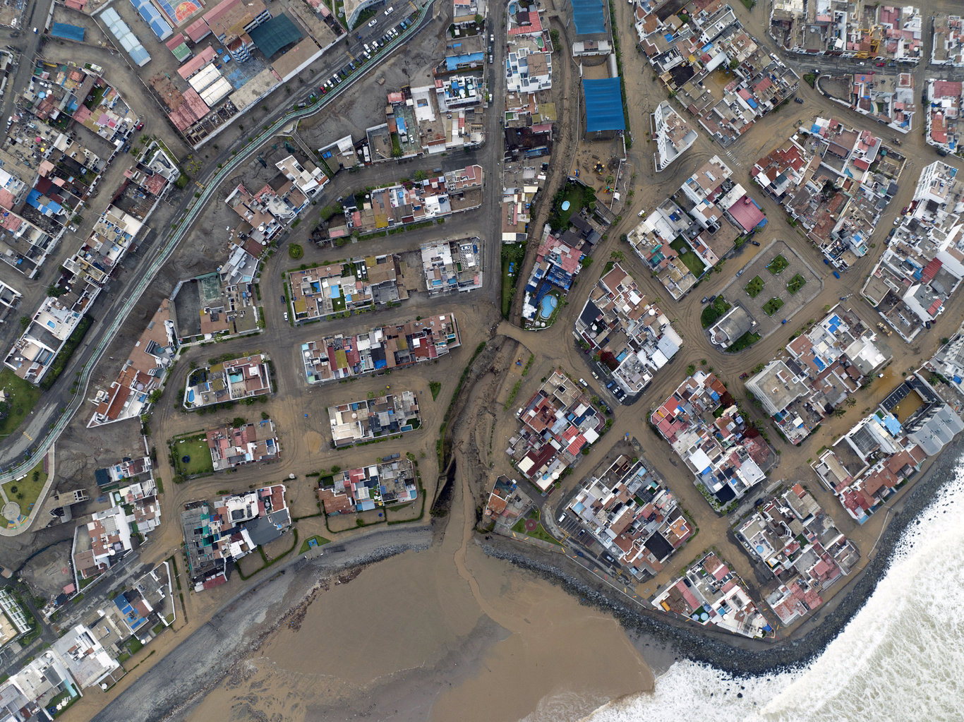 Peru'da Yaku Kasırgası sele ve yüzlerce yıkıma neden oldu: 65 kişi hayatını kaybetti