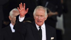 Kral Charles'ın resmini taşıyan ilk pullar üretildi