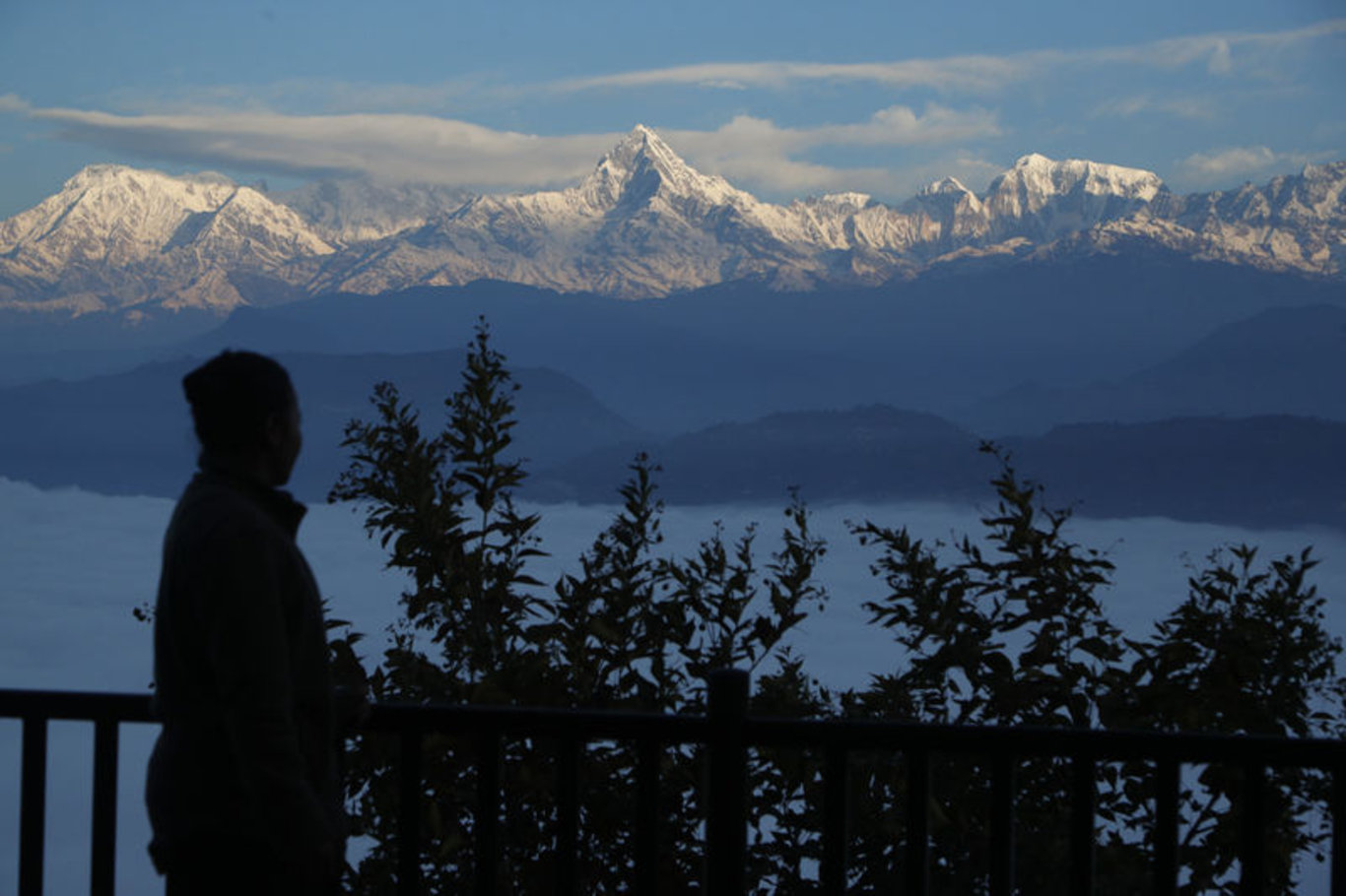 Everest'e yalnız tırmanmak 5 yıl önce yasaklanmıştı: Nepal'de dağlara yalnız tırmanmak yasaklandı
