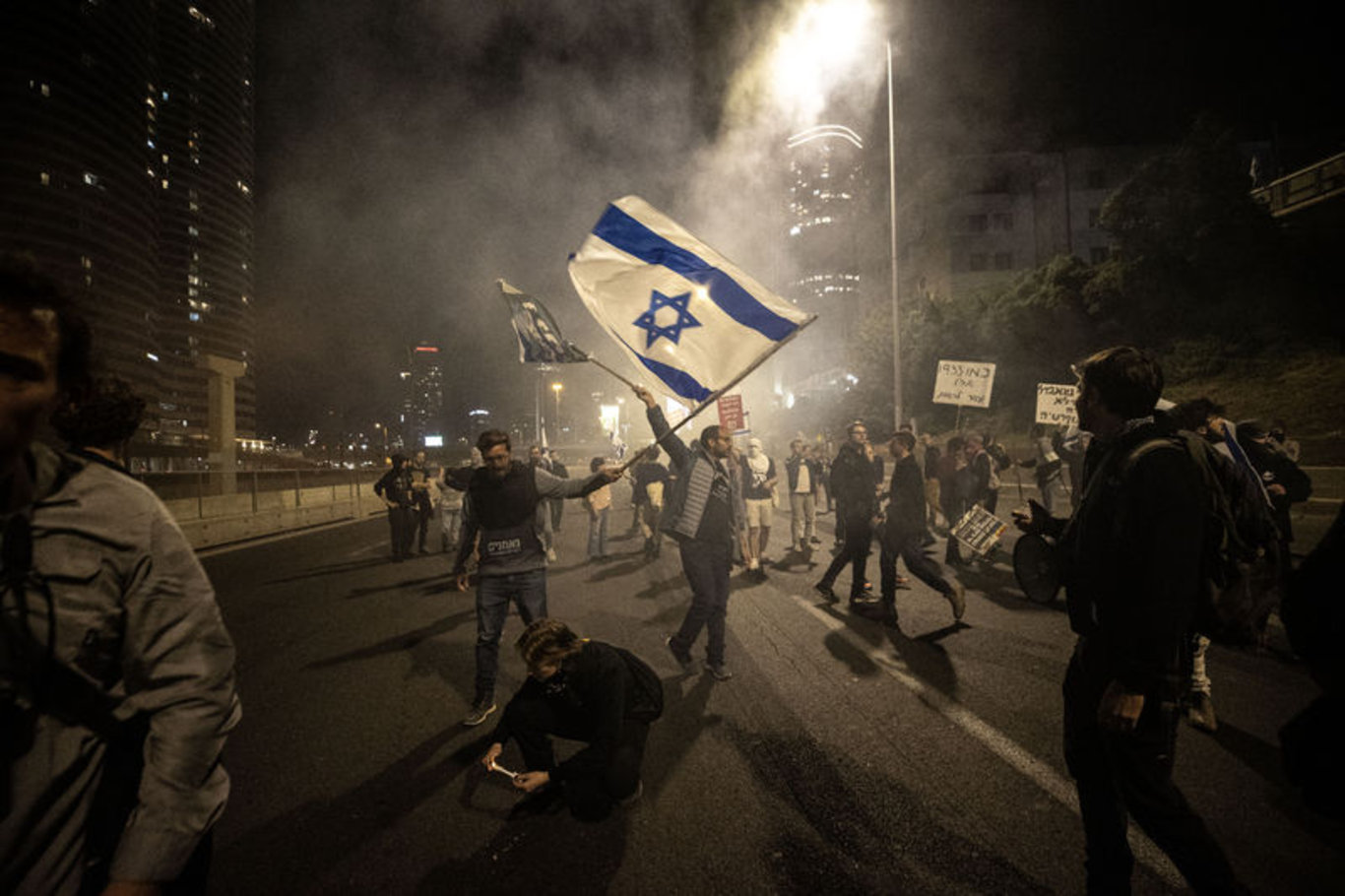 Protestoların 10. haftası: İsrail'de on binlerce kişi sokaklara çıktı!