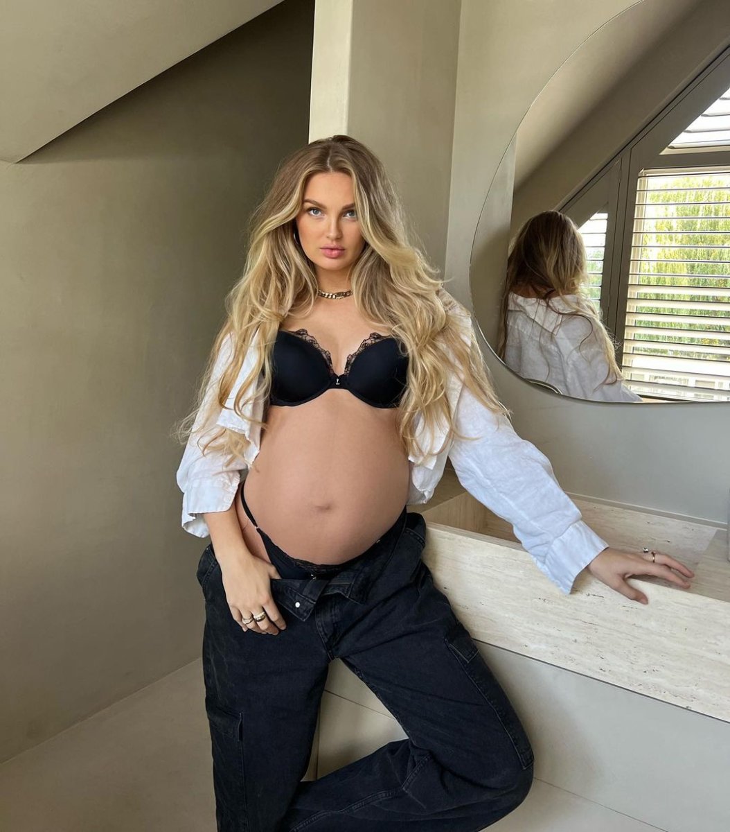 Romee Strijd ikinci bebeğini kucağına aldı #3
