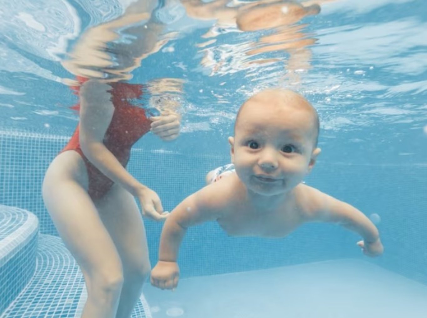 Bebekler neden yetişkinlerden daha iyi bir yüzücüdür?