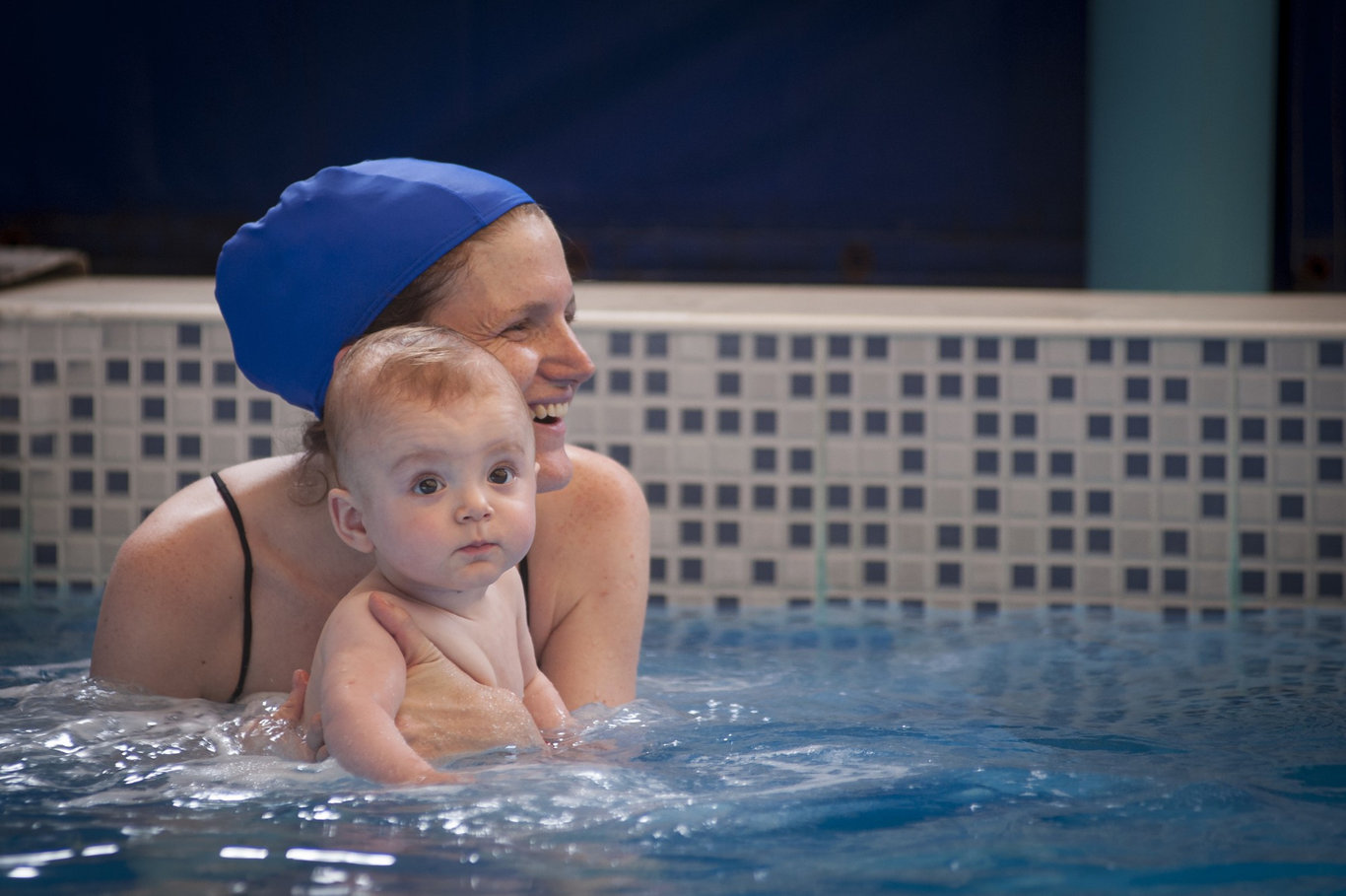 Bebekler neden yetişkinlerden daha iyi bir yüzücüdür?