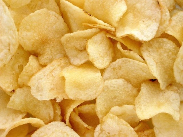 Cips paketlerinin neden yarısı boştur? Bu bir hile değil aksine önlem