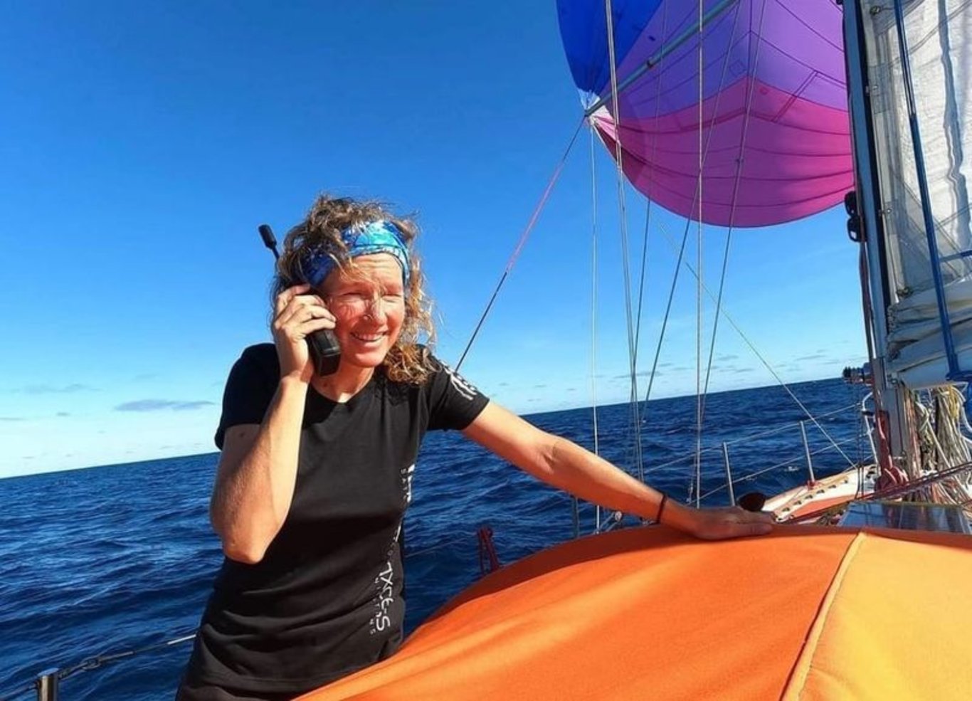 Altın Küre Yarışı'nı kazanan ilk kadın: Denizdeki en zorlu yolculuğu 234 günde tamamladı