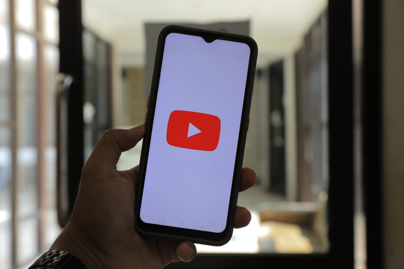 Youtube, Amazon Prime, Blutv, Netflix, Disney Plus 2023'te ne kadar zamlandı, kaç TL'ye yükseldi?