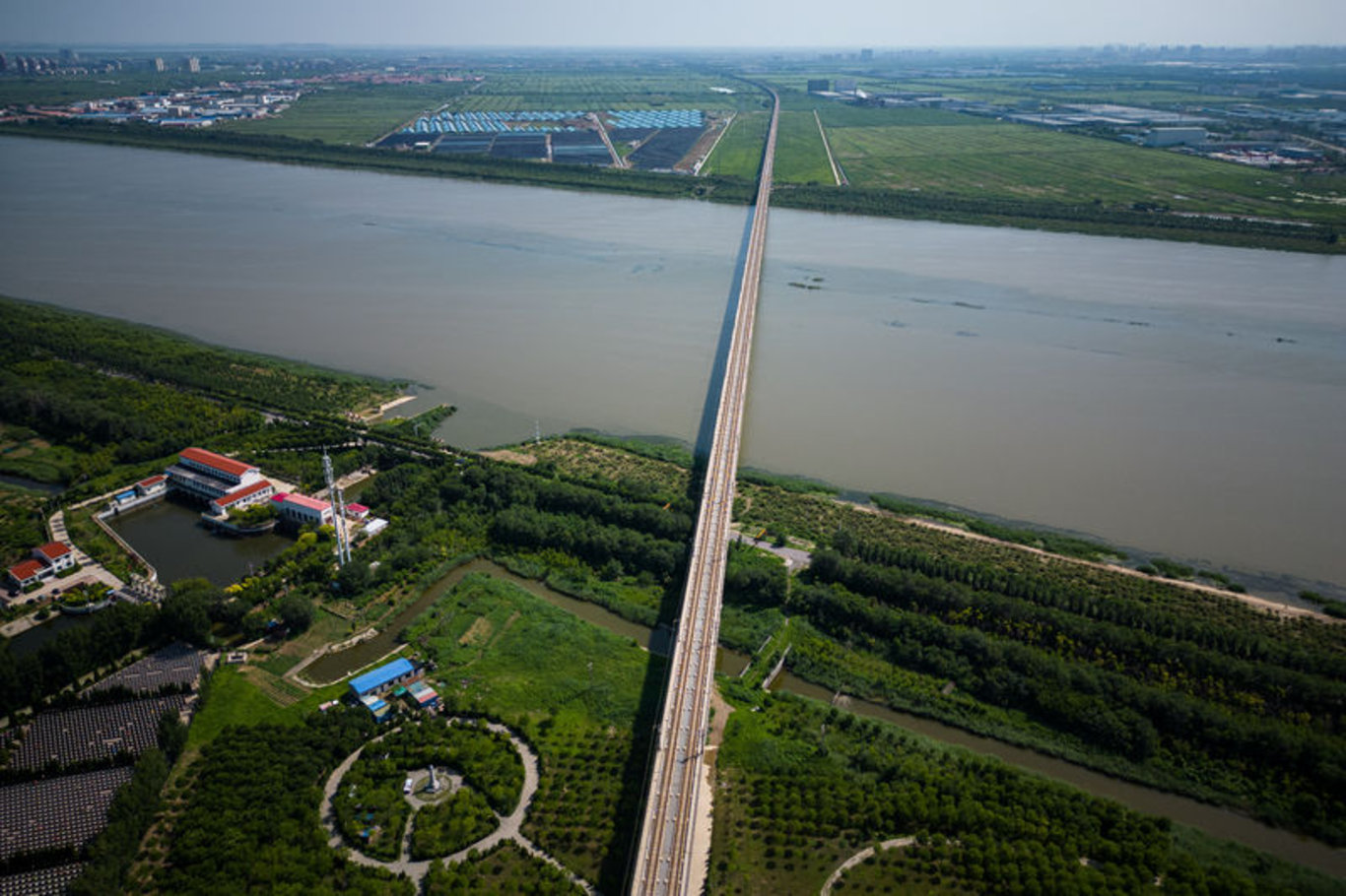 Dünyanın en uzun köprü ve viyadükleri! Karşı kıyısı görünmeyen uçsuz bucaksız köprüler var!