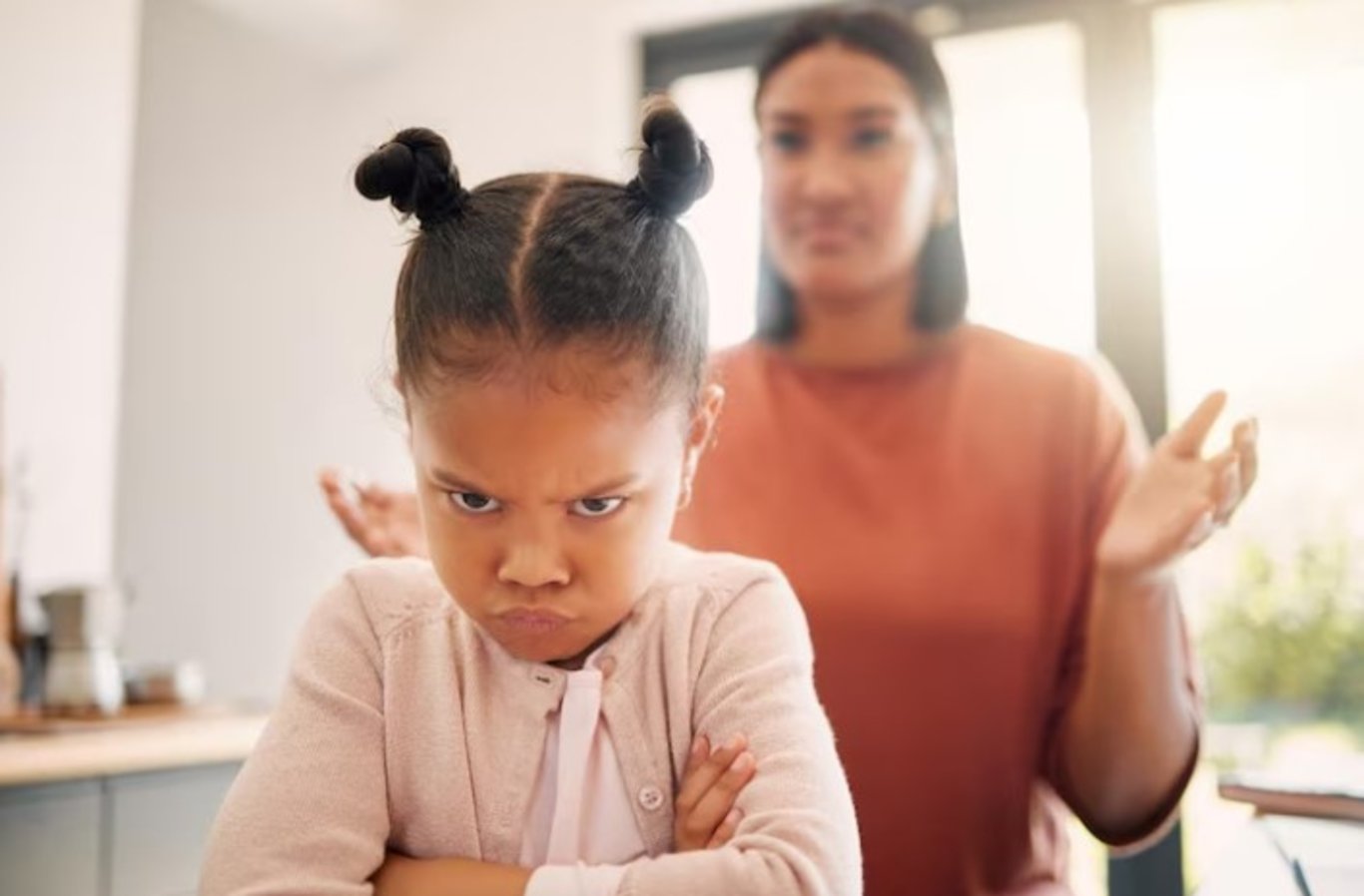 Duygusal olarak istismarcı ebeveynlerin 5 davranışı