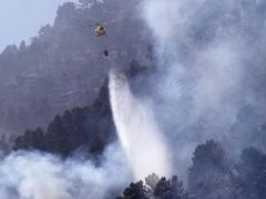 İspanya’daki yangınlar üç haftadır sürüyor