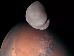 Mars’ın uydusunun en net görüntüleri paylaşıldı