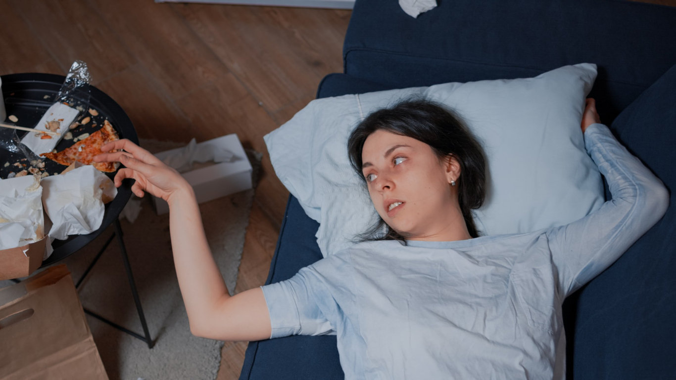 Neden yemek yedikten sonra bazen uykumuz gelir? Yemekten sonra hissedilen uykunun neden olur?