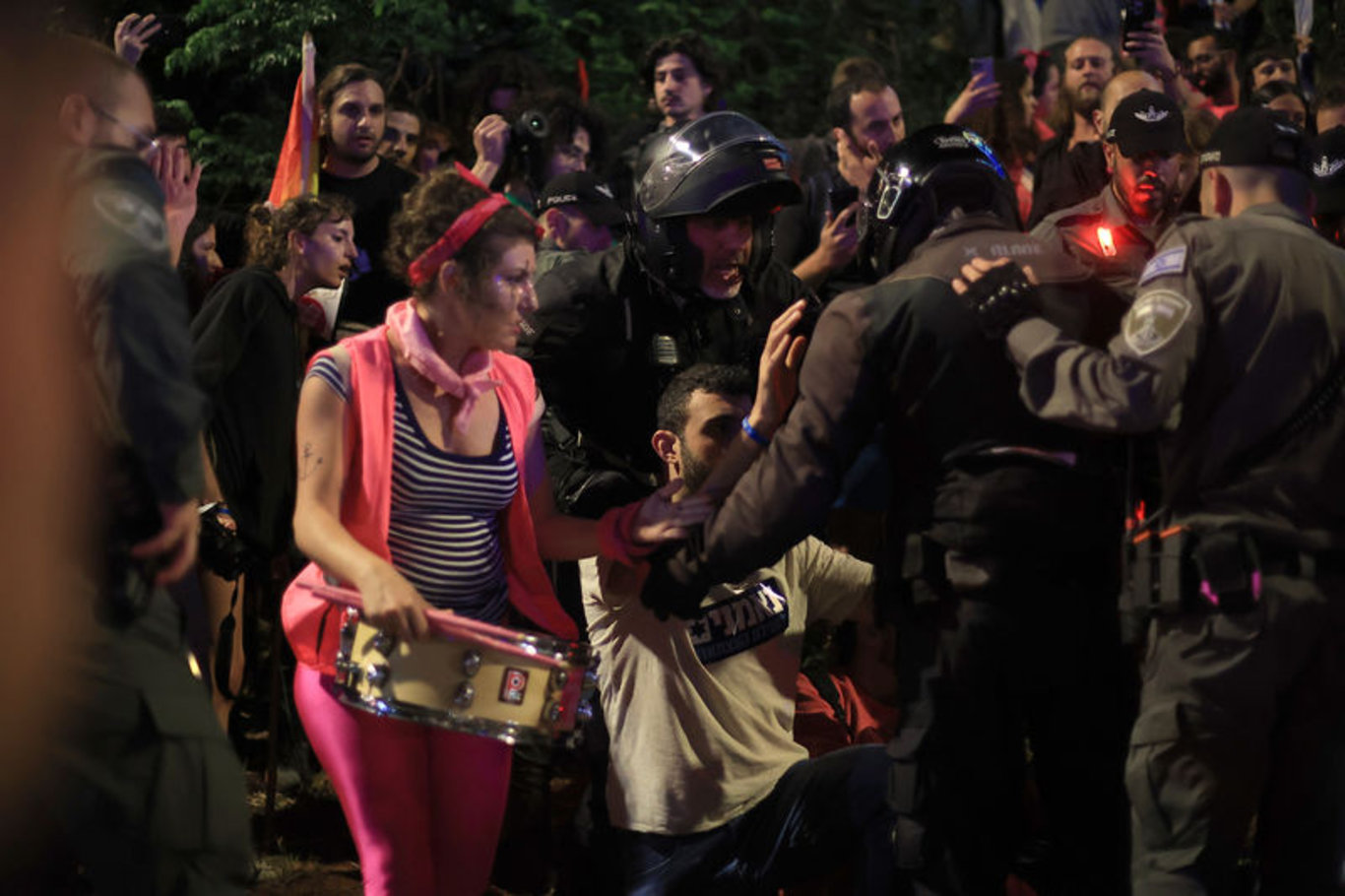 İsraililer sokakları terk etmiyor: Netanyahu hükümetinin yargı düzenlemesine karşı protestolar sürüyor