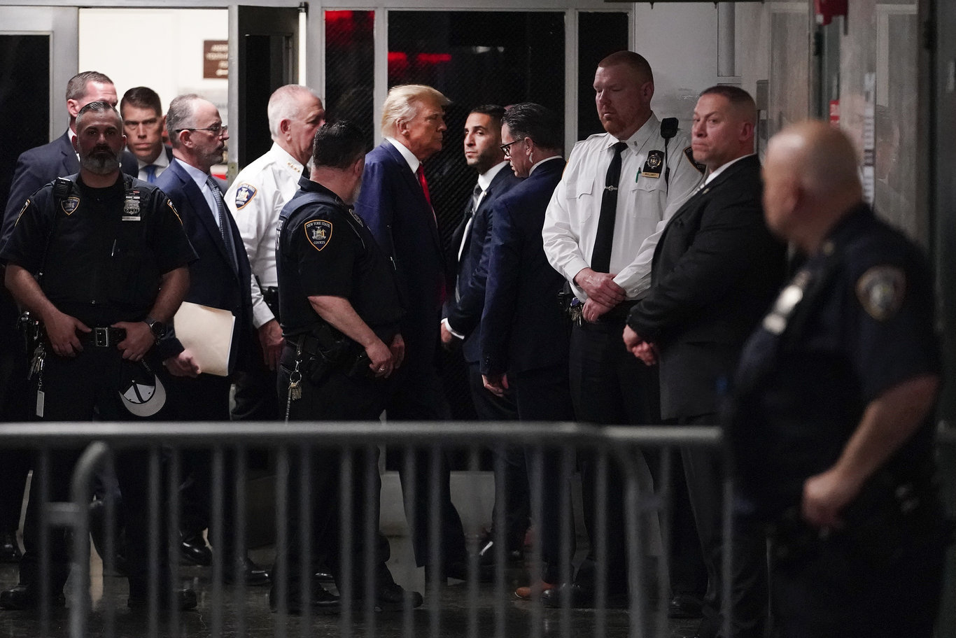 Dünyanın gözü ABD'de! Eski ABD Başkanı Donald Trump suçlamalara ne tepki verdi, tutuklandı mı ve hapse mi girdi? - Donald Trump Son Dakika Haberleri