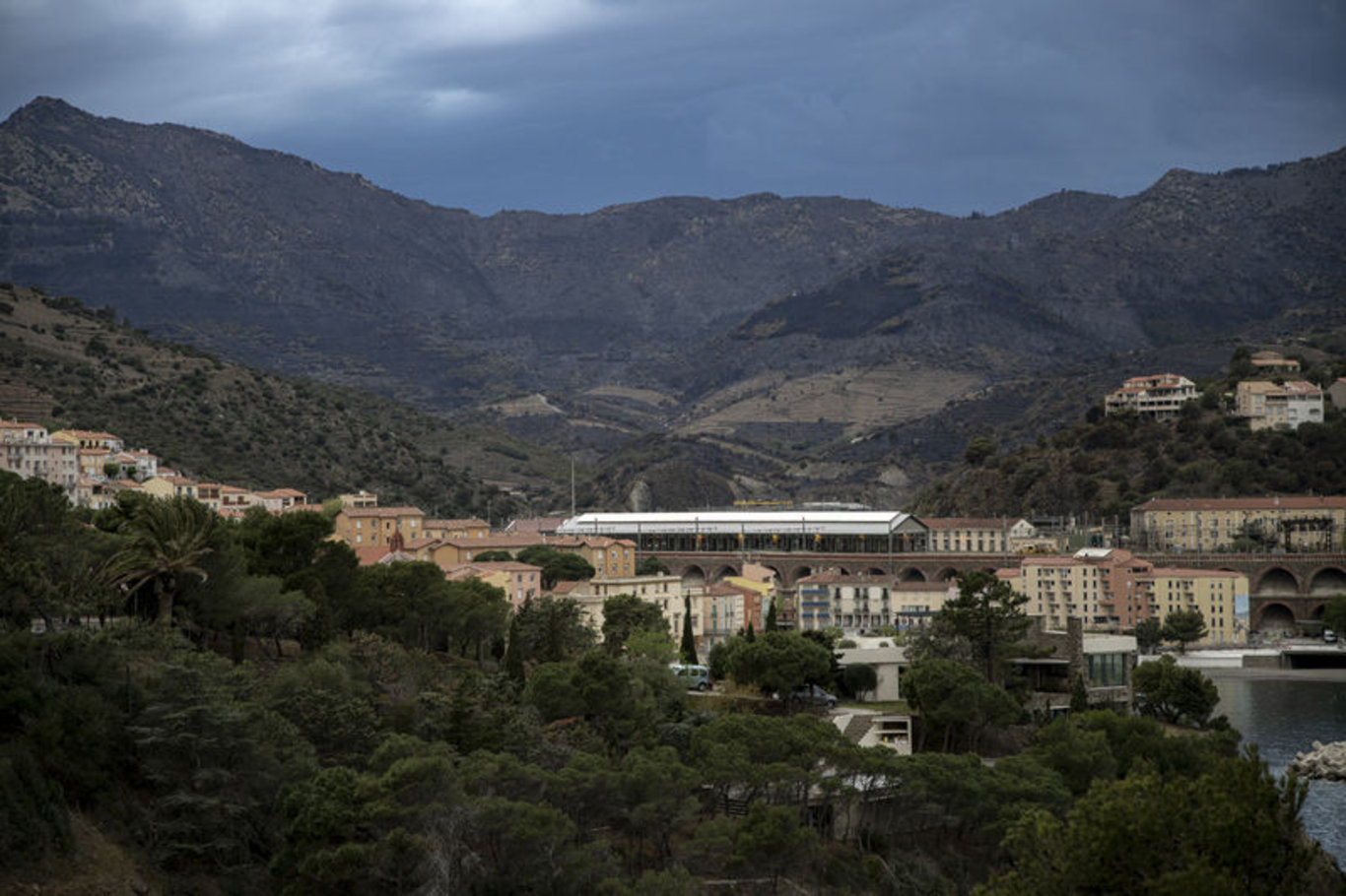 İspanya-Fransa sınırındaki orman yangını kontrol altına alındı