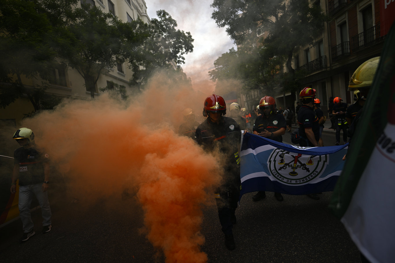 İspanya'da 2022 orman yangınlarının en kötü yılı oldu: İtfaiyeciler protesto ayaklandı!