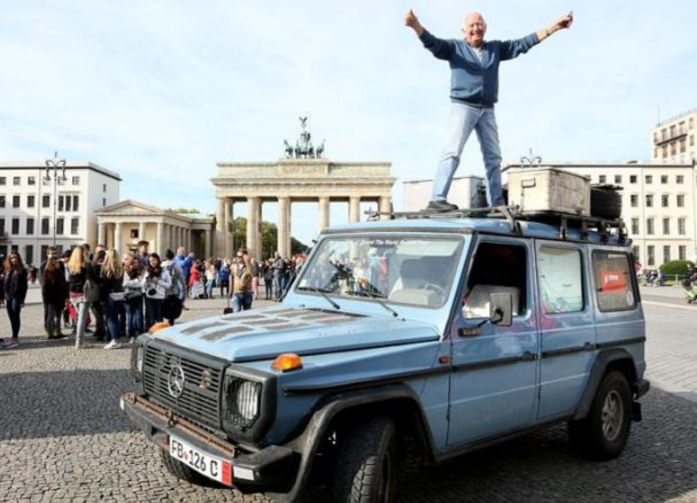 24 yıl süren dünya turunda 215 ülke gezerek Dünya turu yaptılar! Gunthe Holtorf ve Otto