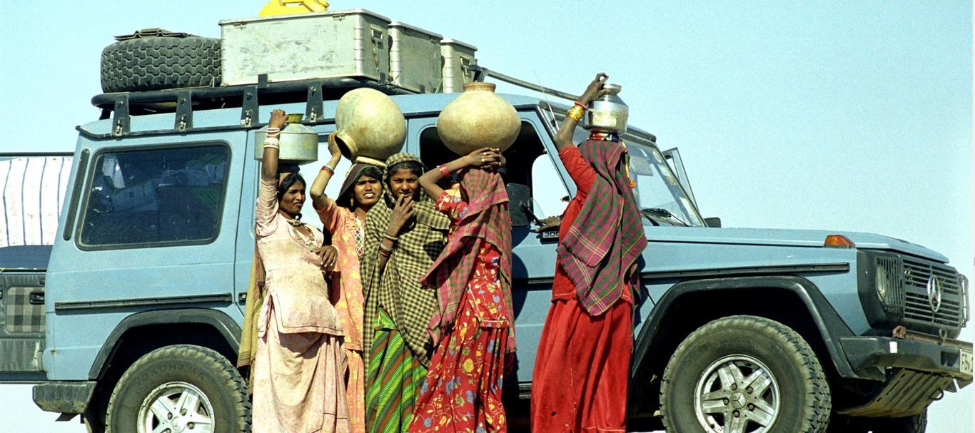 24 yıl süren dünya turunda 215 ülke gezerek Dünya turu yaptılar! Gunthe Holtorf ve Otto