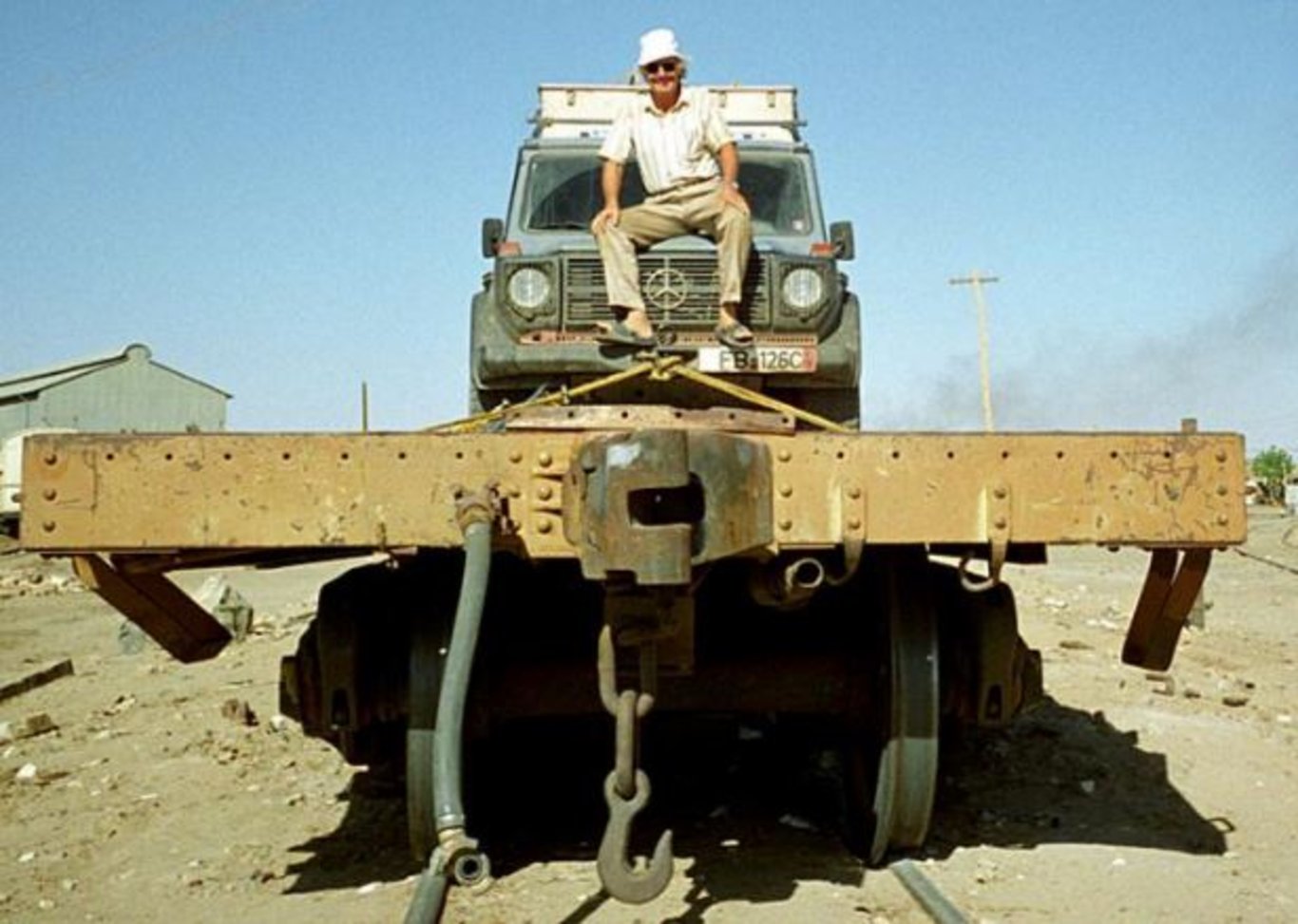 24 yıl süren dünya turunda 215 ülke gezerek Dünya turu yaptılar! Gunthe Holtorf ve Otto