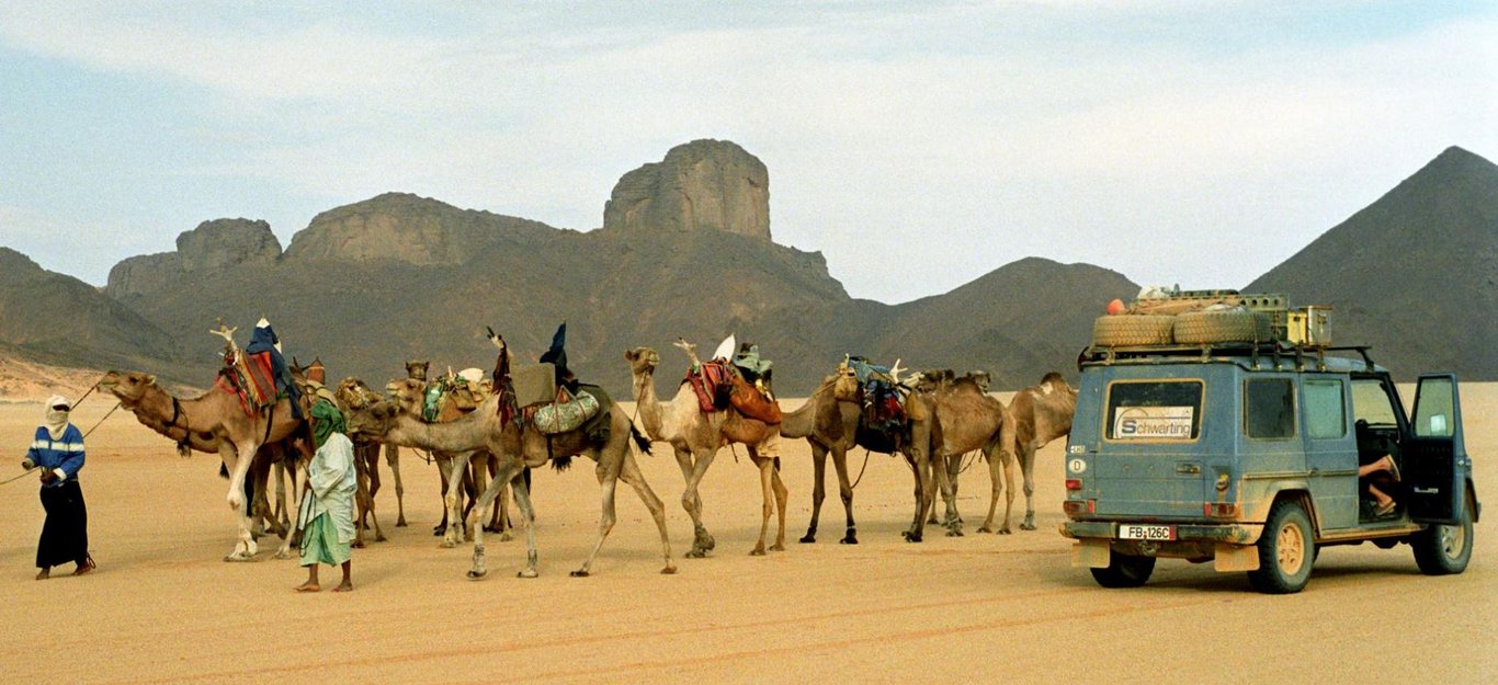 24 yıl süren dünya turunda 215 ülke gezerek Dünya turu yaptılar! Gunthe Holtorf ve Otto