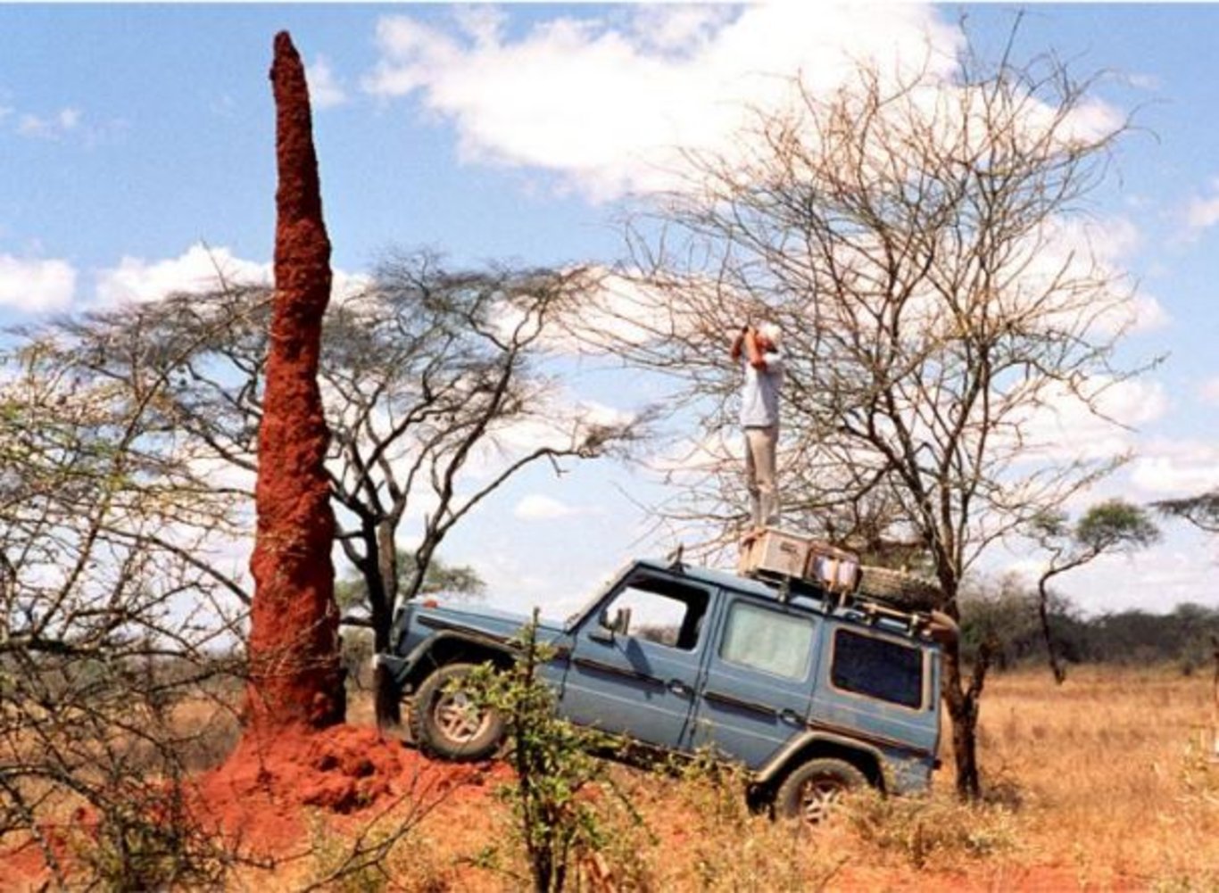 24 yıl süren dünya turunda 215 ülke gezerek Dünya turu yaptılar! Gunthe Holtorf ve Otto