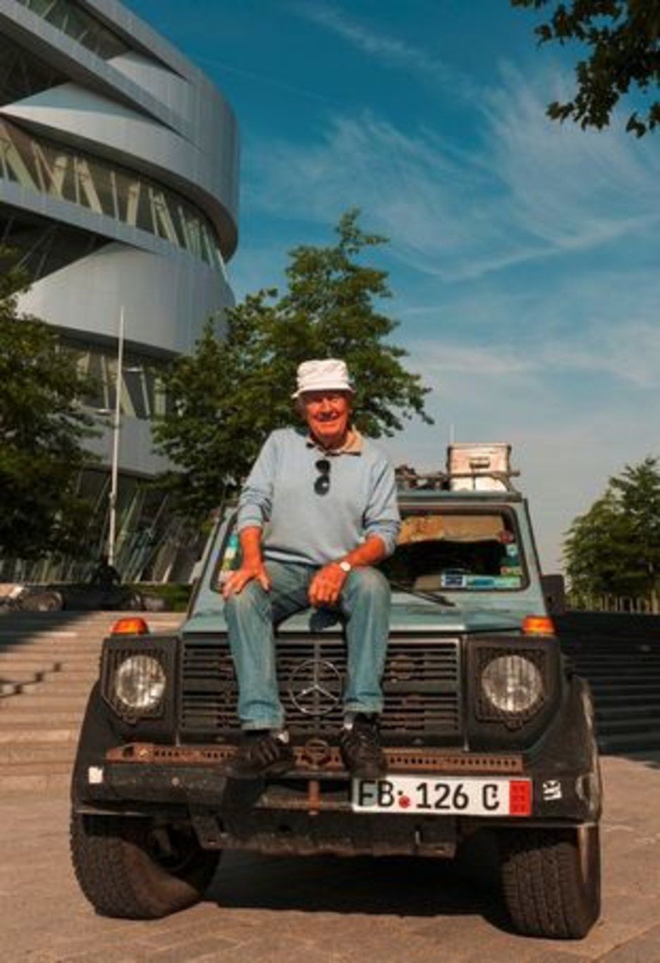 24 yıl süren dünya turunda 215 ülke gezerek Dünya turu yaptılar! Gunthe Holtorf ve Otto