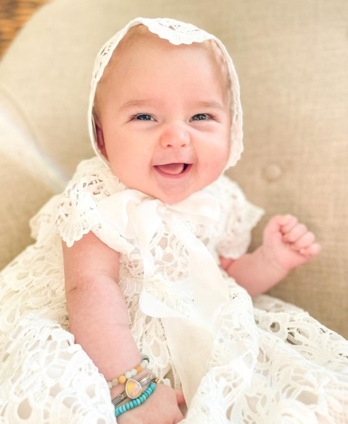 56 yaşındaki anneanne gelini hamile kalamayınca torununu kendi doğurdu