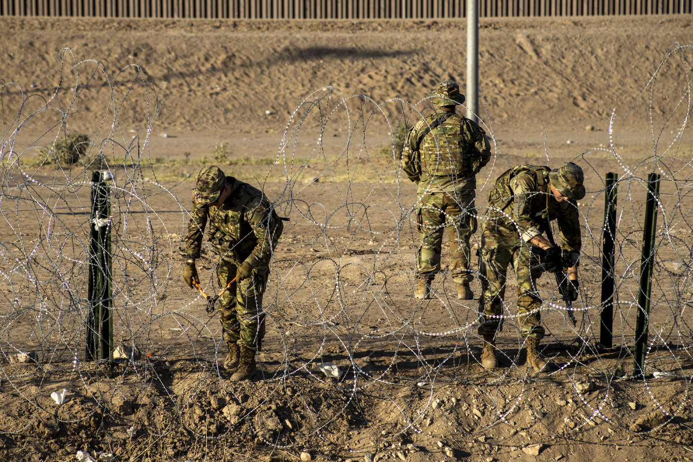 ABD'de göçmenlerin ülkeye gelmesini zorlaştırmayı hedefleyen yasa tasarısı kabul edildi