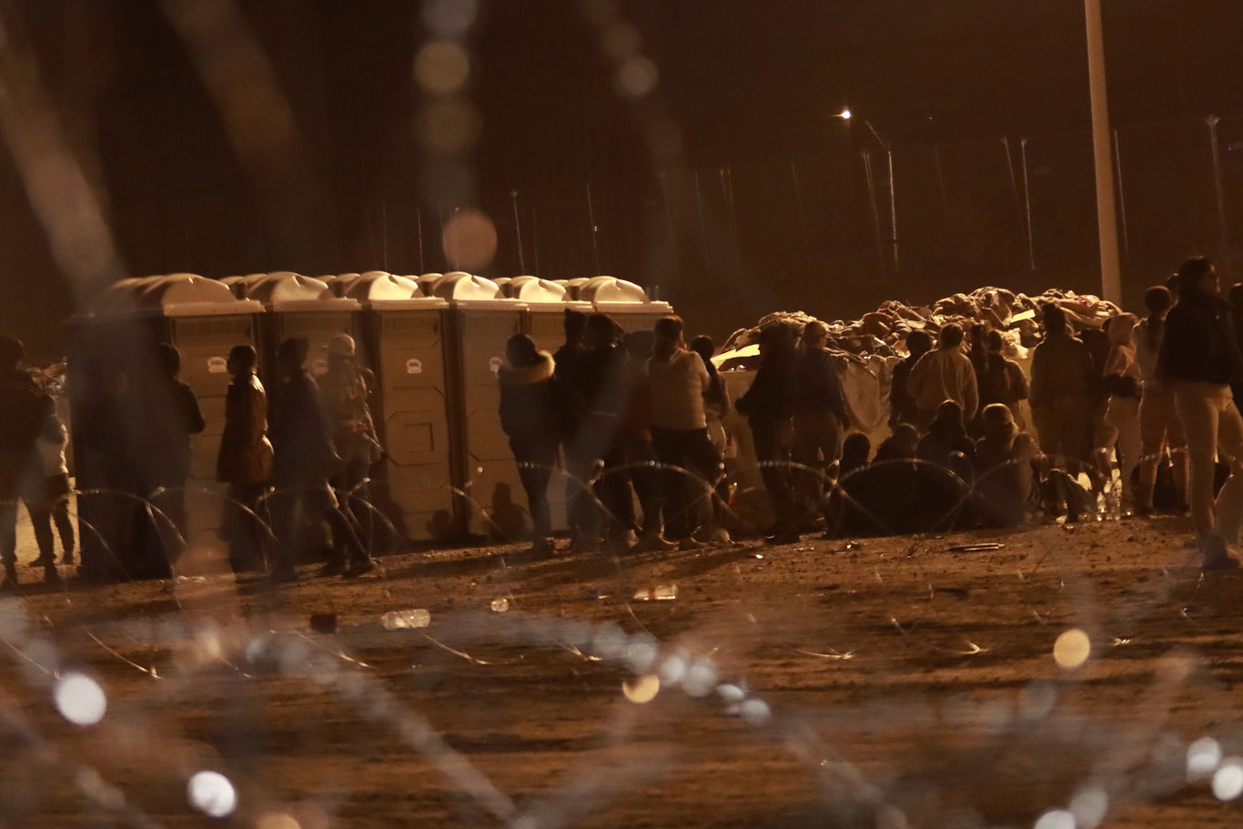 ABD'de göçmenlerin ülkeye gelmesini zorlaştırmayı hedefleyen yasa tasarısı kabul edildi