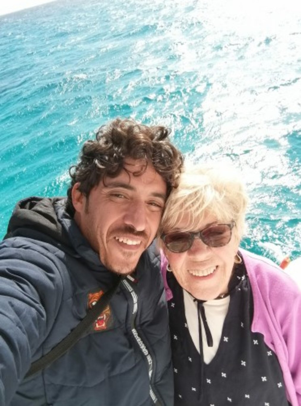 Aralarında 46 yaş olan çift aşkın sınırlarını sorgulatıyor