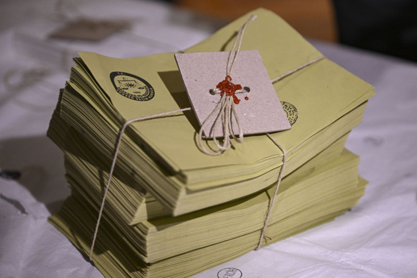 SANDIKLAR KAPANDI! Son dakika: 14 Mayıs seçimleri için yurt dışında sandık kurulan birçok noktada oy kullanma işlemi sona erdi: Son durum ne?