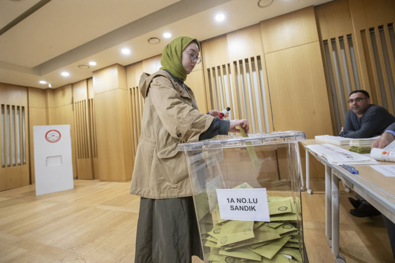SANDIKLAR KAPANDI! Son dakika: 14 Mayıs seçimleri için yurt dışında sandık kurulan birçok noktada oy kullanma işlemi sona erdi: Son durum ne?