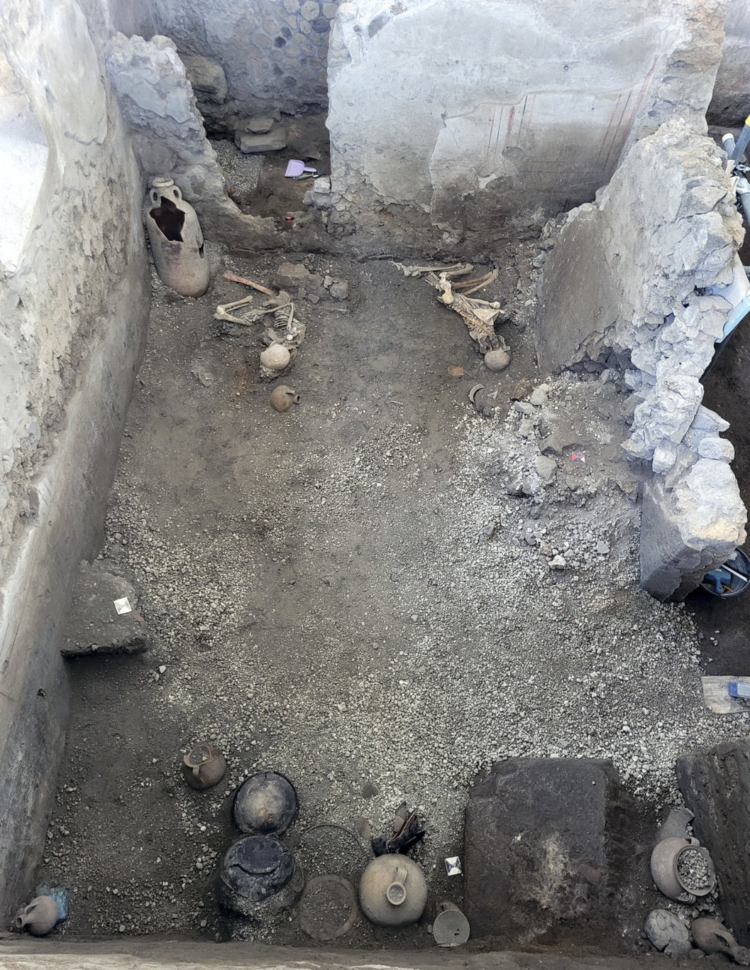 Pompei'deki kazılarda Vezüv'deki büyük patlamada ölen kişilere ait kalıntılar bulundu