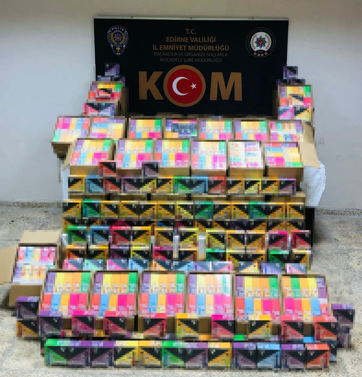 Edirne de 11 bin adet elektronik sigara ele geçirildi #1