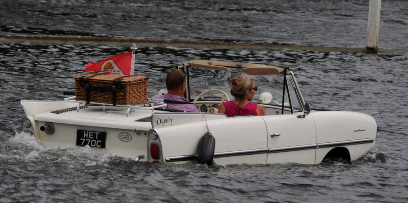 Geçmişte icat edilmiş ilginç buluşlar! Aile bisikletinden, tekerlek arabaya kadar!