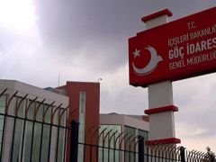 Göç İdaresi Başkanlığı’ndan göçmenlerin İstanbul’da sokağa salındığı iddiasına açıklama