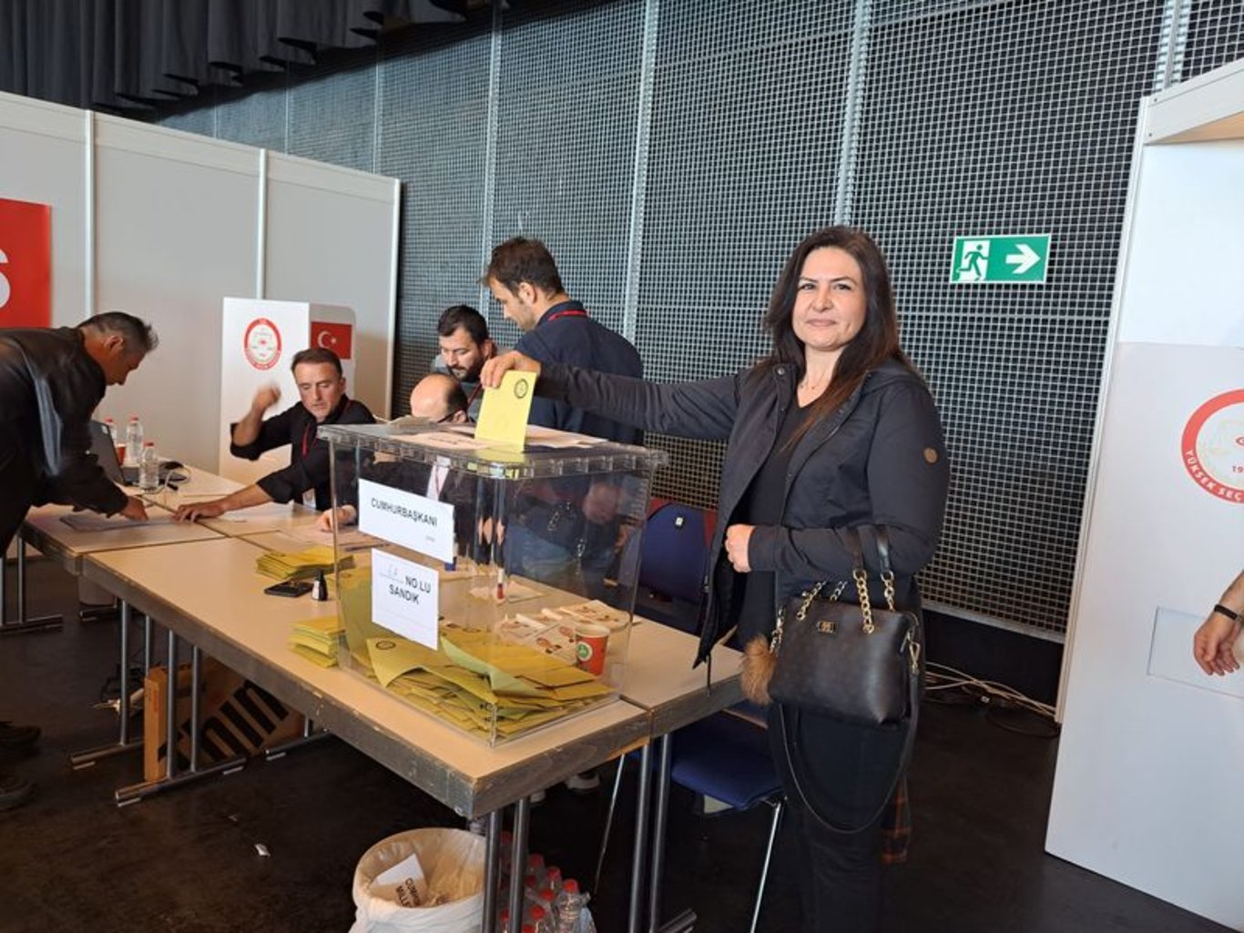 İkinci tur için yurt dışında oy işlemlerinde yoğun ilgi - 2023 Seçim Haberleri