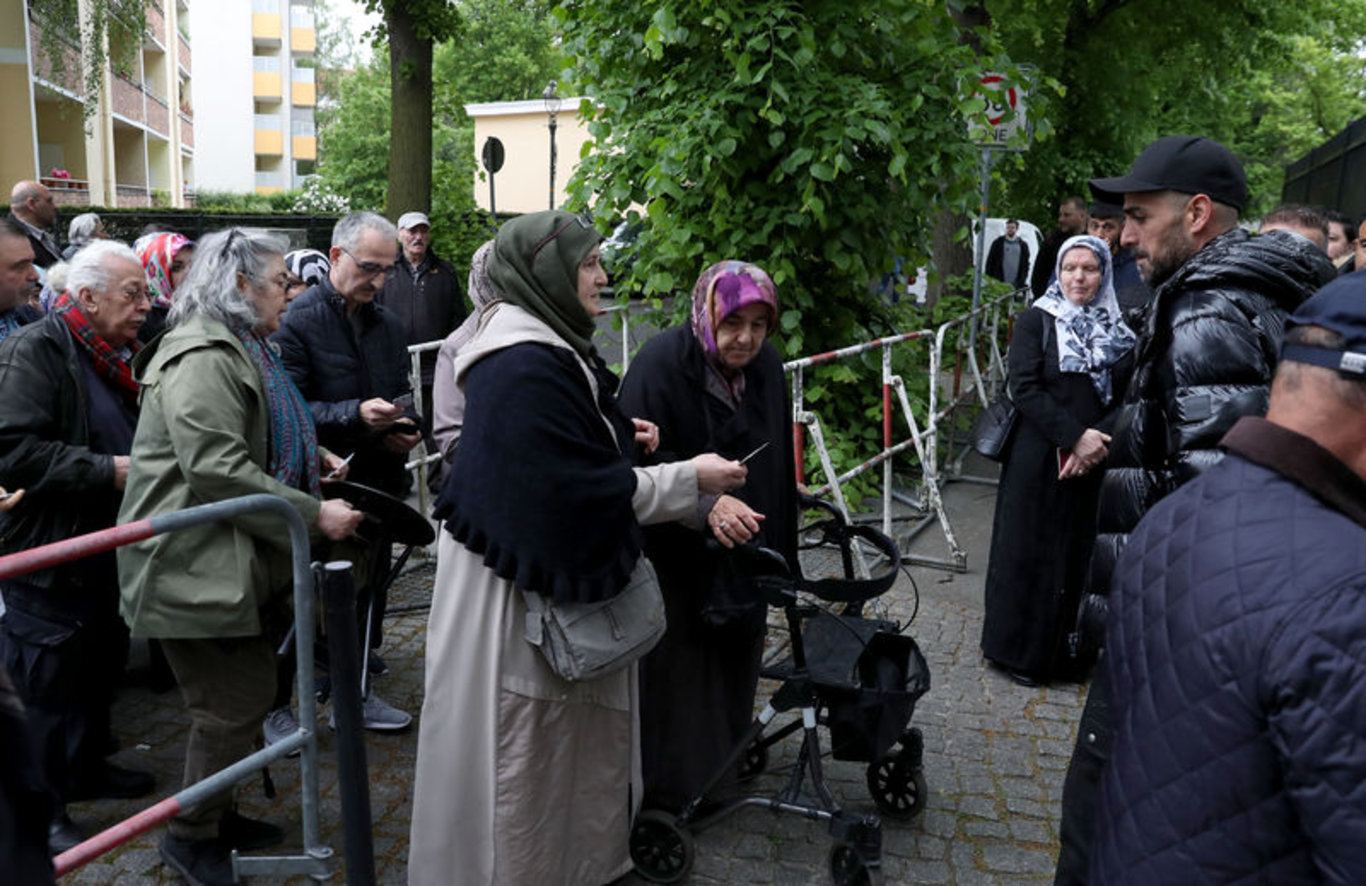 İkinci tur için yurt dışında oy işlemlerinde yoğun ilgi - 2023 Seçim Haberleri
