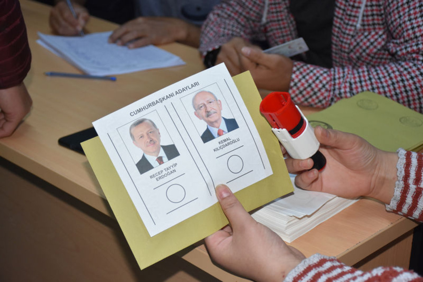 İkinci tur için yurt dışında oy işlemlerinde yoğun ilgi - 2023 Seçim Haberleri