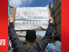İngiltere’de grevdeki sağlıkçılarla hükümet anlaştı