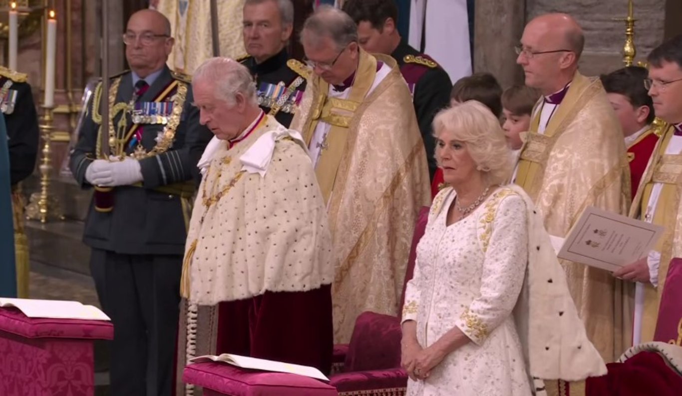 İngiltere'de tarihi gün: Kral Charles'ın taç giyme töreni başladı! - Öne çıkan haberler