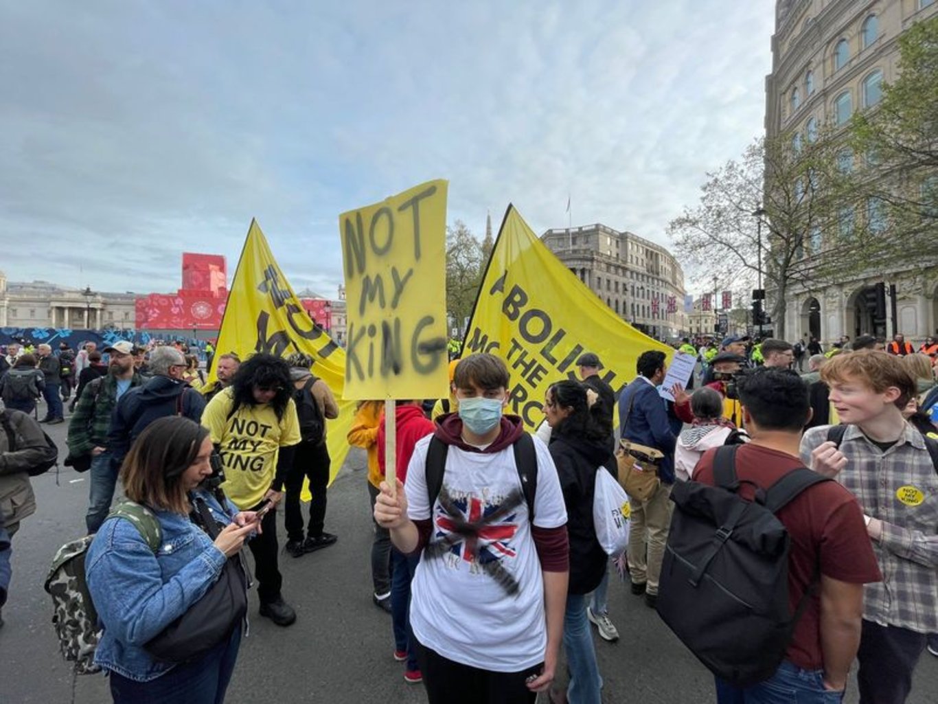 İngiltere'de tarihi gün: Kral Charles'ın taç giyme töreni başladı! - Öne çıkan haberler