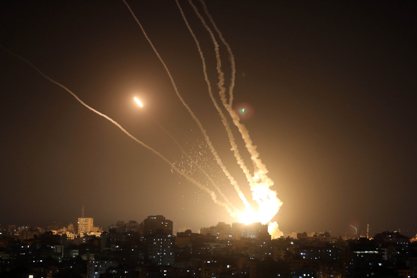 İsrail'in Gazze'ye düzenlediği saldırılar devam ediyor!