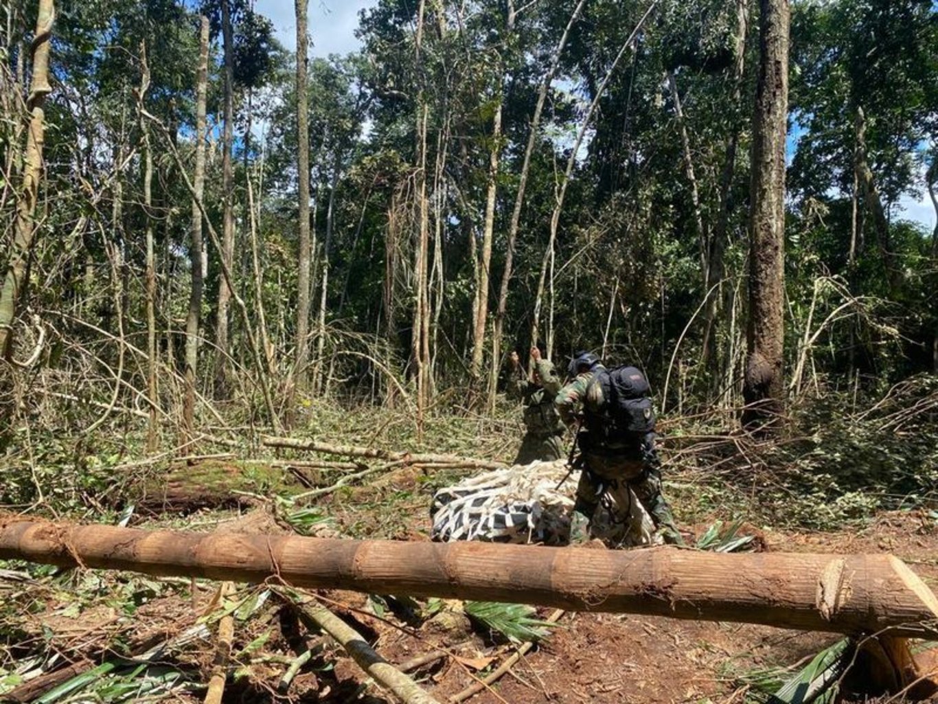 Kolombiya'da 16 gün önce kaybolan uçağın enkazı bulundu