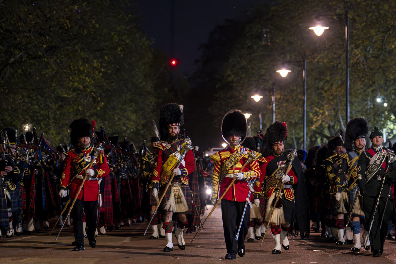 Kraliyet'te yeni dönem: Kral Charles'ın taç giyme törenine ilişkin hazırlıklar sürüyor!