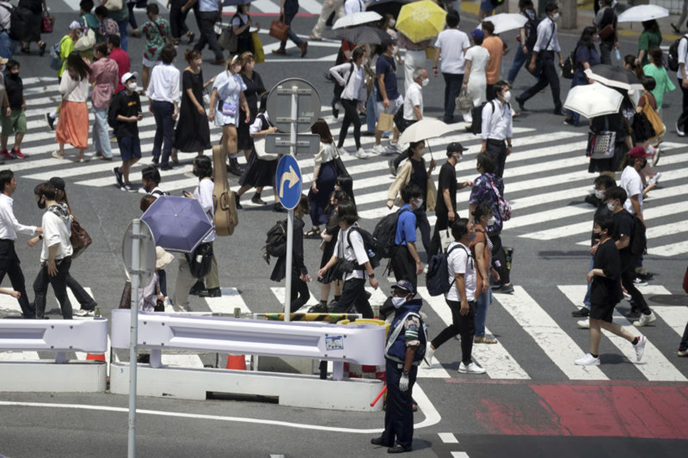 Japonya'da maske kullanımı kalktı: 