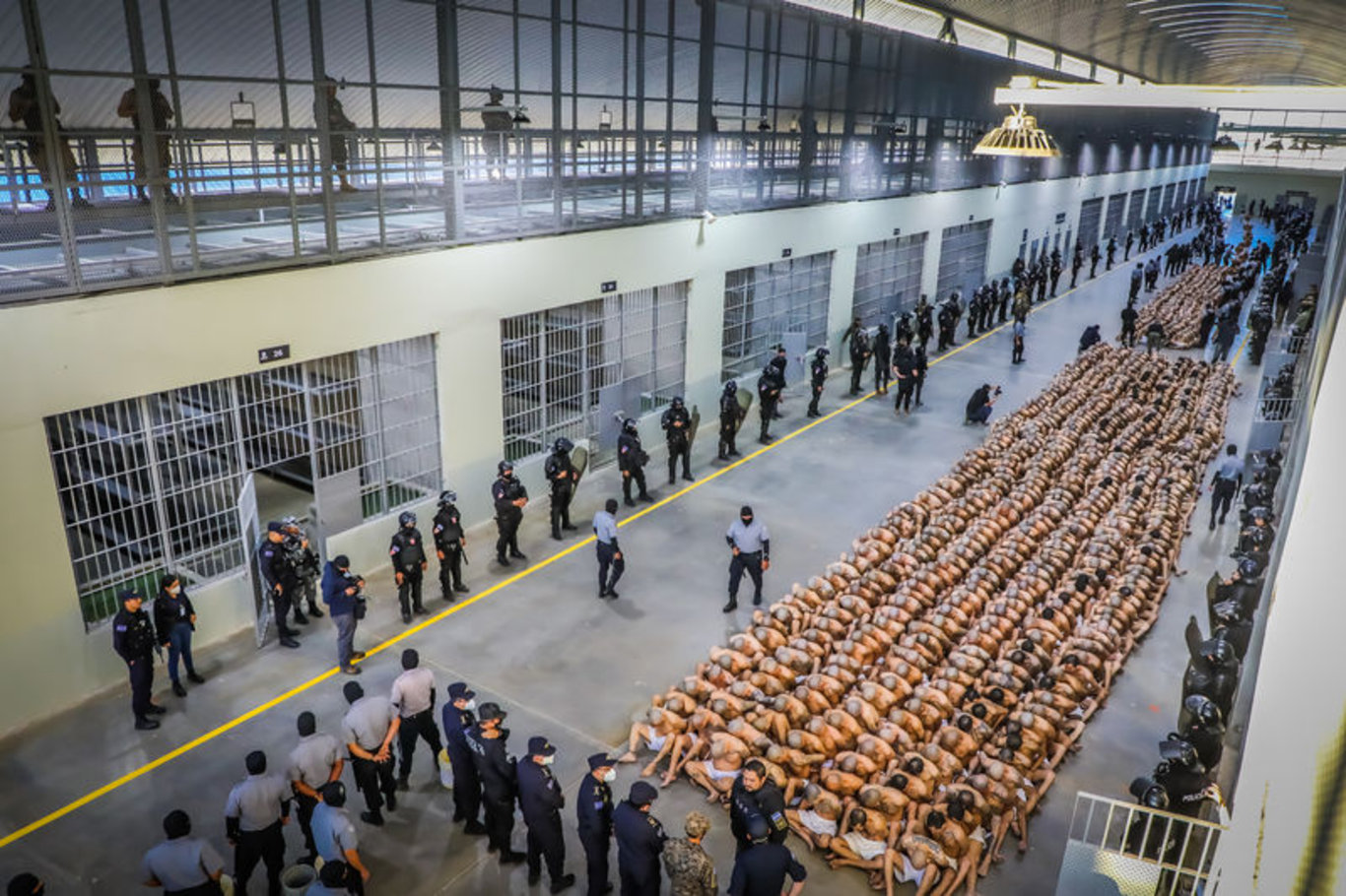 Mega hapishaneli El Salvador'da yeni rapor: En az 153 kişi hayatını kaybetti